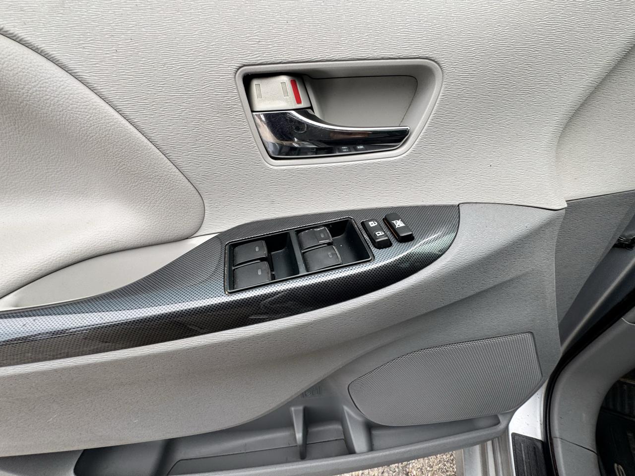 Toyota Sienna FWD 7-Passenger V6 2014