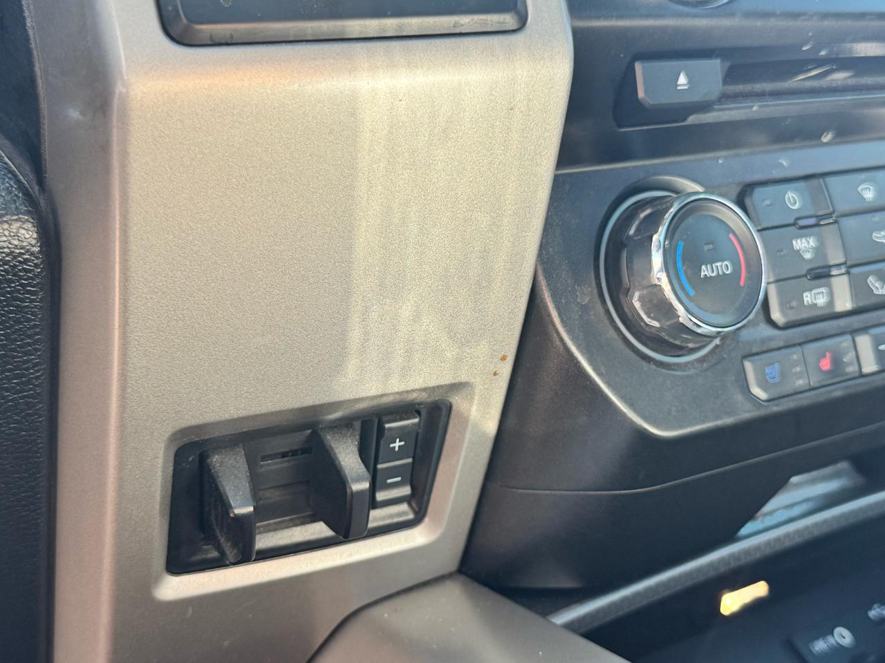 Ford F-150 XLT SuperCrew 6.5-ft. Bed 4WD 2015