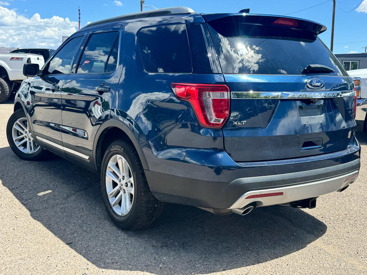 Ford Explorer XLT FWD 2017