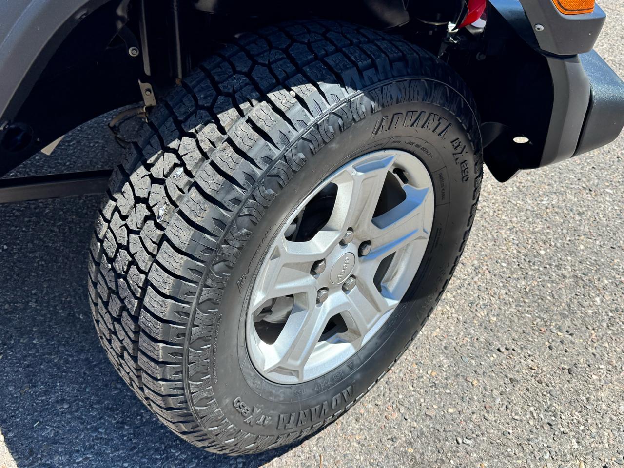 Jeep Wrangler Sport 4WD 2020