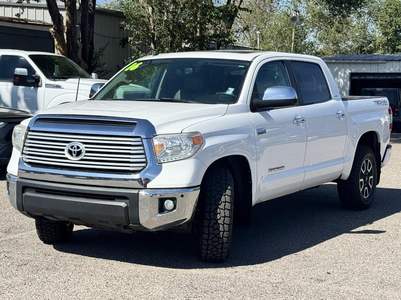 Toyota Tundra Limited 5.7L FFV CrewMax 4WD 2016