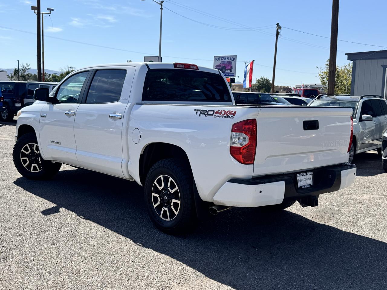 Toyota Tundra Limited 5.7L FFV CrewMax 4WD 2016