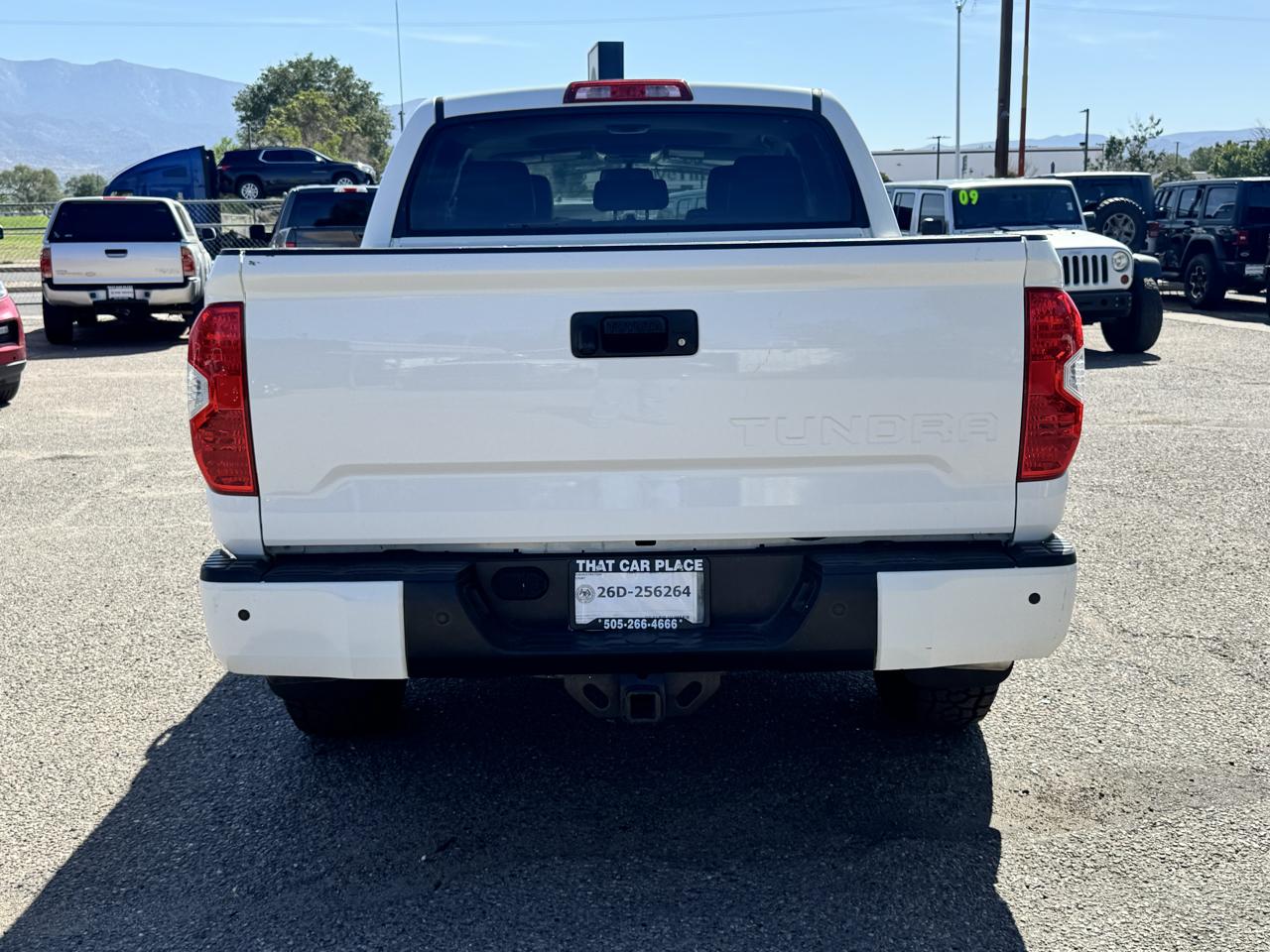 Toyota Tundra Limited 5.7L FFV CrewMax 4WD 2016