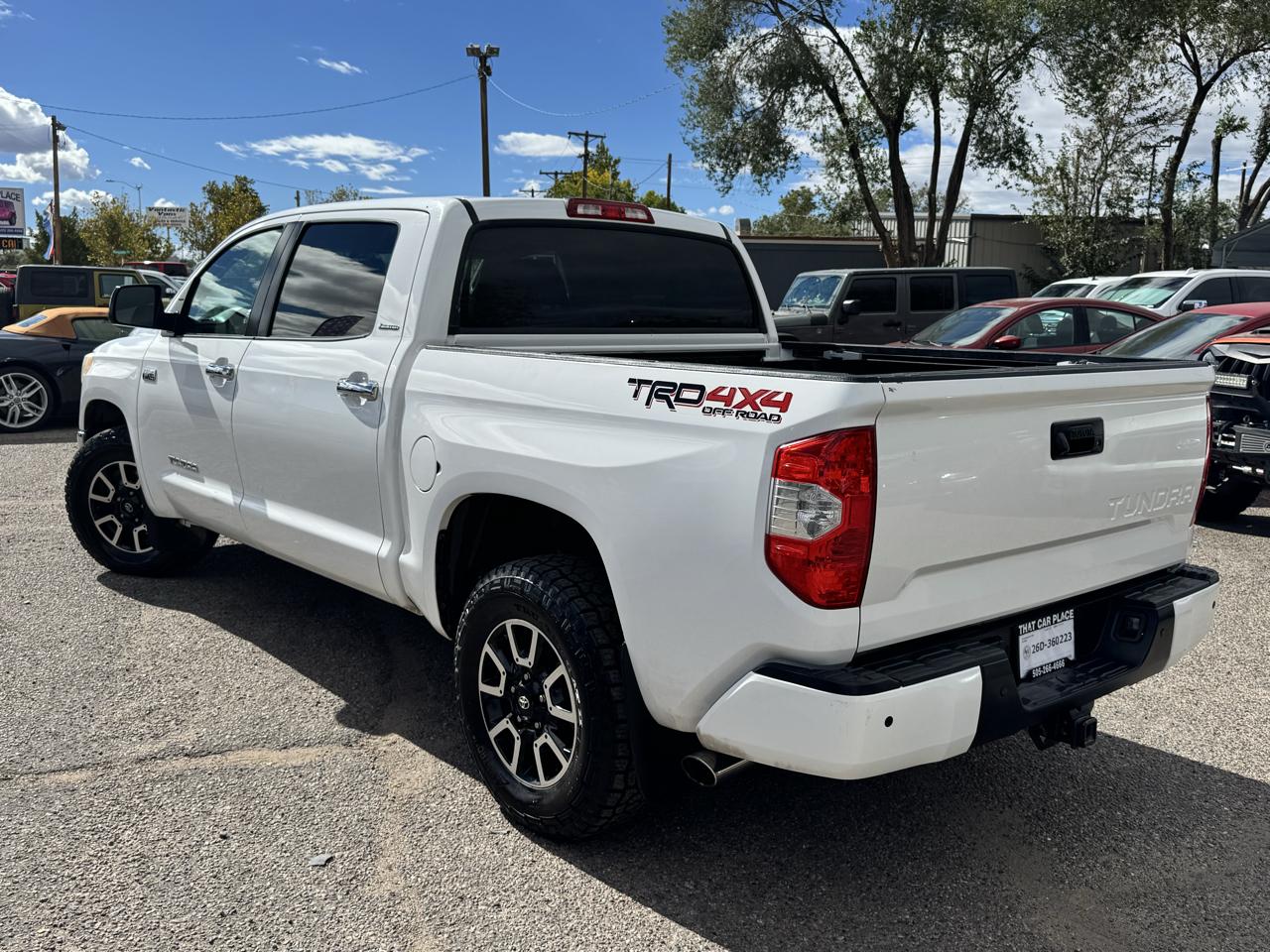 Toyota Tundra Limited 5.7L FFV CrewMax 4WD 2016