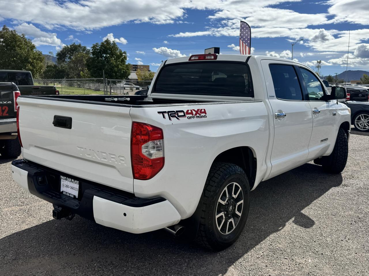 Toyota Tundra Limited 5.7L FFV CrewMax 4WD 2016