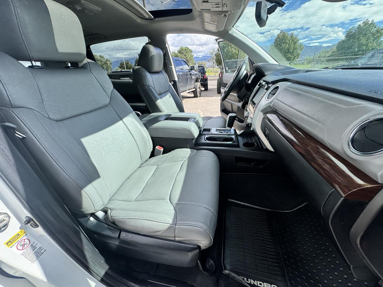 Toyota Tundra Limited 5.7L FFV CrewMax 4WD 2016