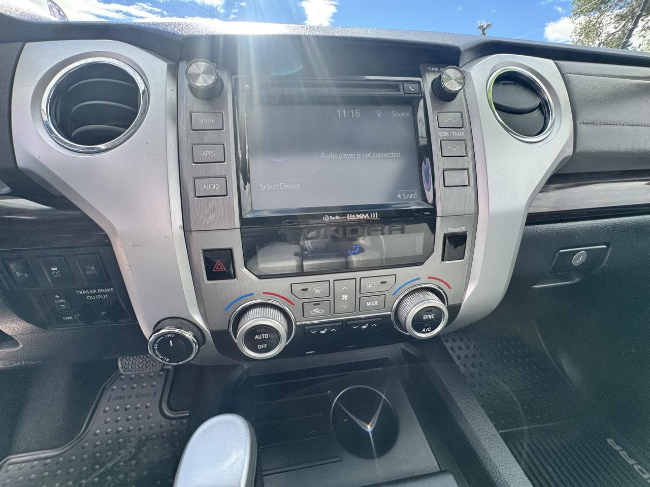 Toyota Tundra Limited 5.7L FFV CrewMax 4WD 2016
