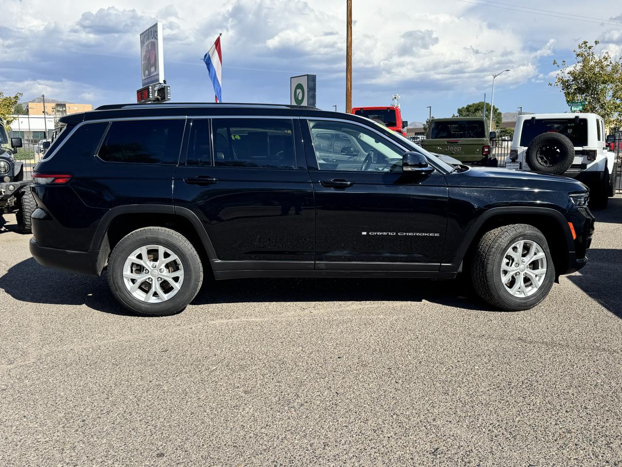 Jeep Grand Cherokee L Limited 4WD 2023