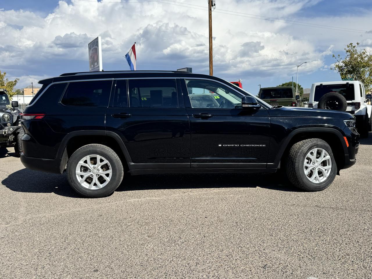 Jeep Grand Cherokee L Limited 4WD 2023