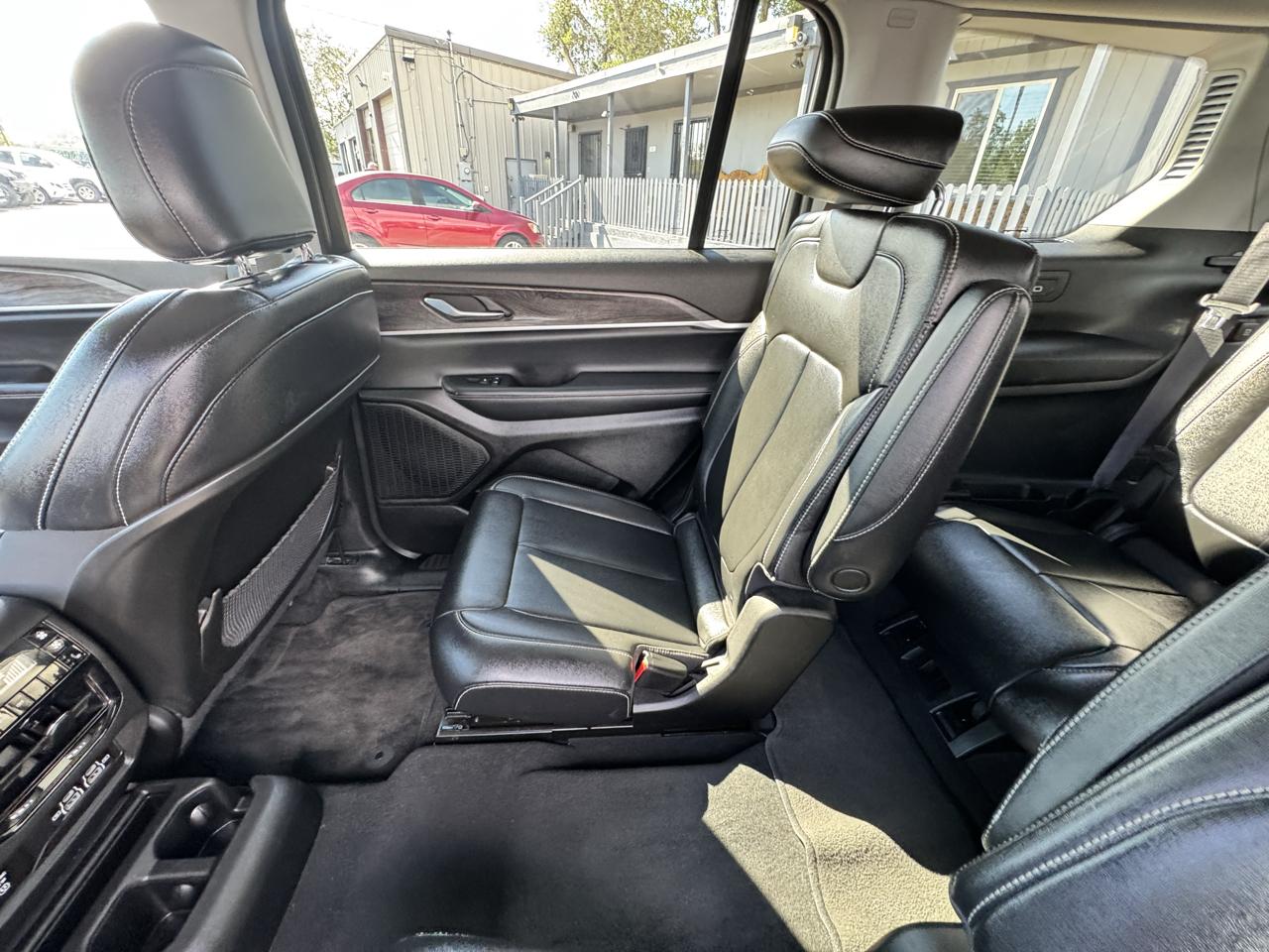 Jeep Grand Cherokee L Limited 4WD 2023