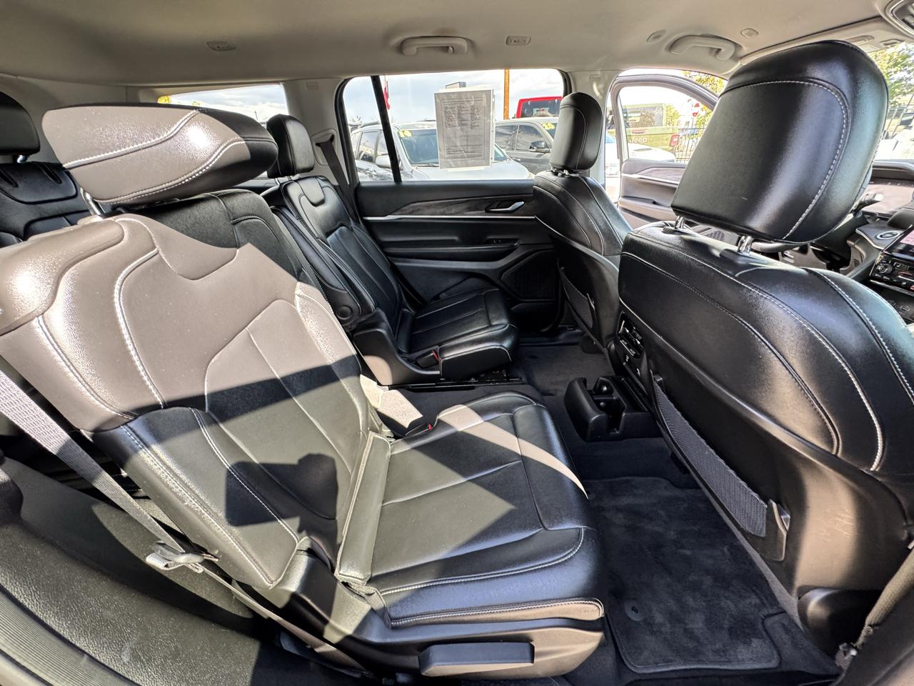 Jeep Grand Cherokee L Limited 4WD 2023