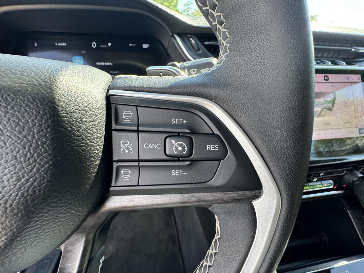 Jeep Grand Cherokee L Limited 4WD 2023