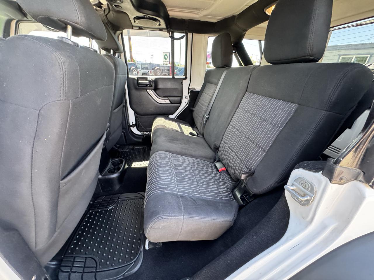 Jeep Wrangler Unlimited Rubicon 4WD 2011