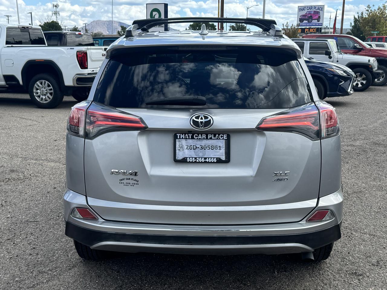 Toyota RAV4 XLE AWD 2017