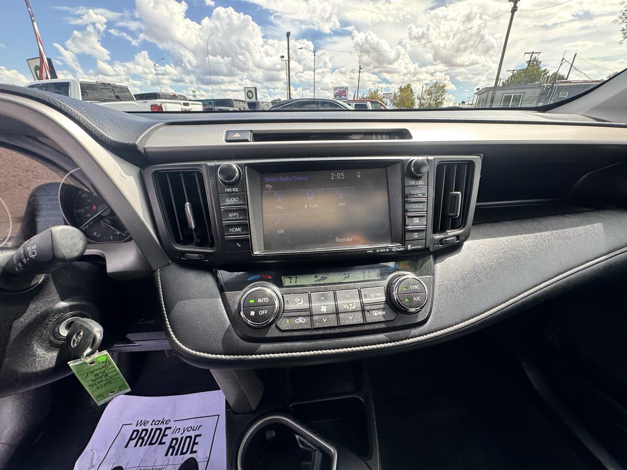 Toyota RAV4 XLE AWD 2017