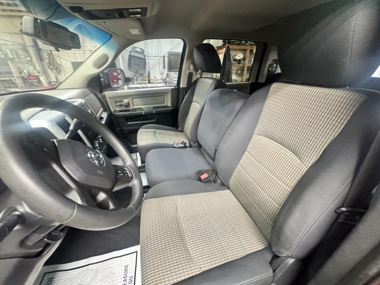 RAM 2500 SLT Mega Cab 4WD 2012