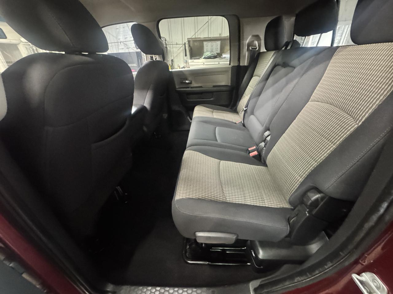 RAM 2500 SLT Mega Cab 4WD 2012