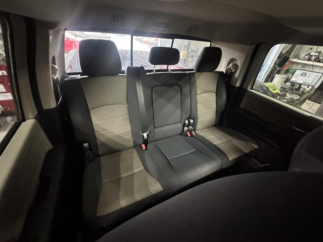 RAM 2500 SLT Mega Cab 4WD 2012