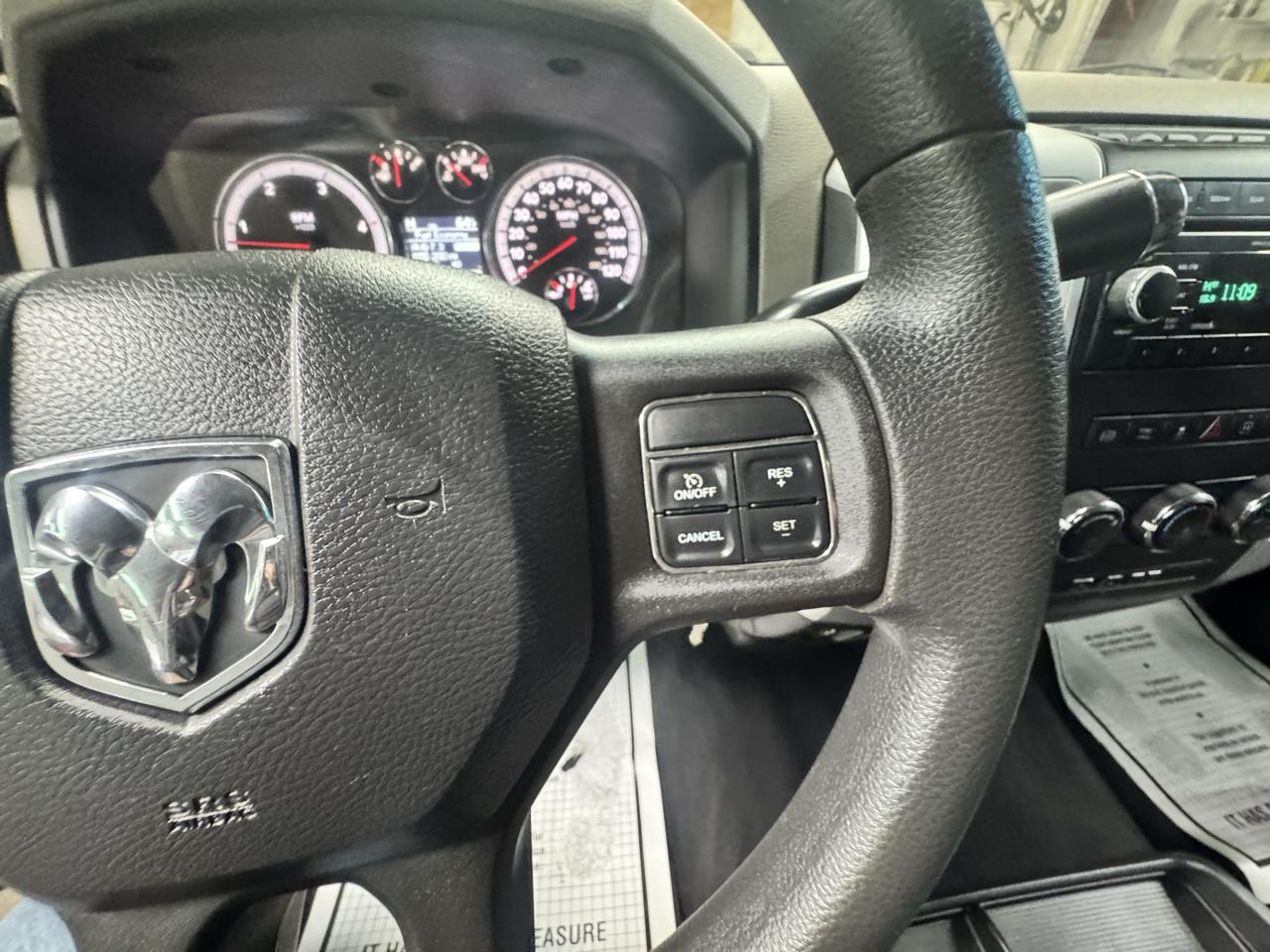 RAM 2500 SLT Mega Cab 4WD 2012