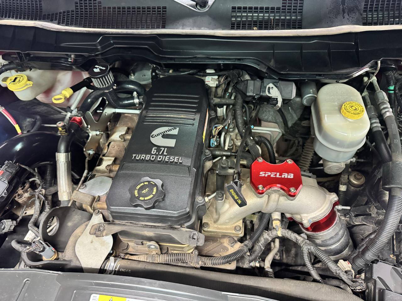 RAM 2500 SLT Mega Cab 4WD 2012