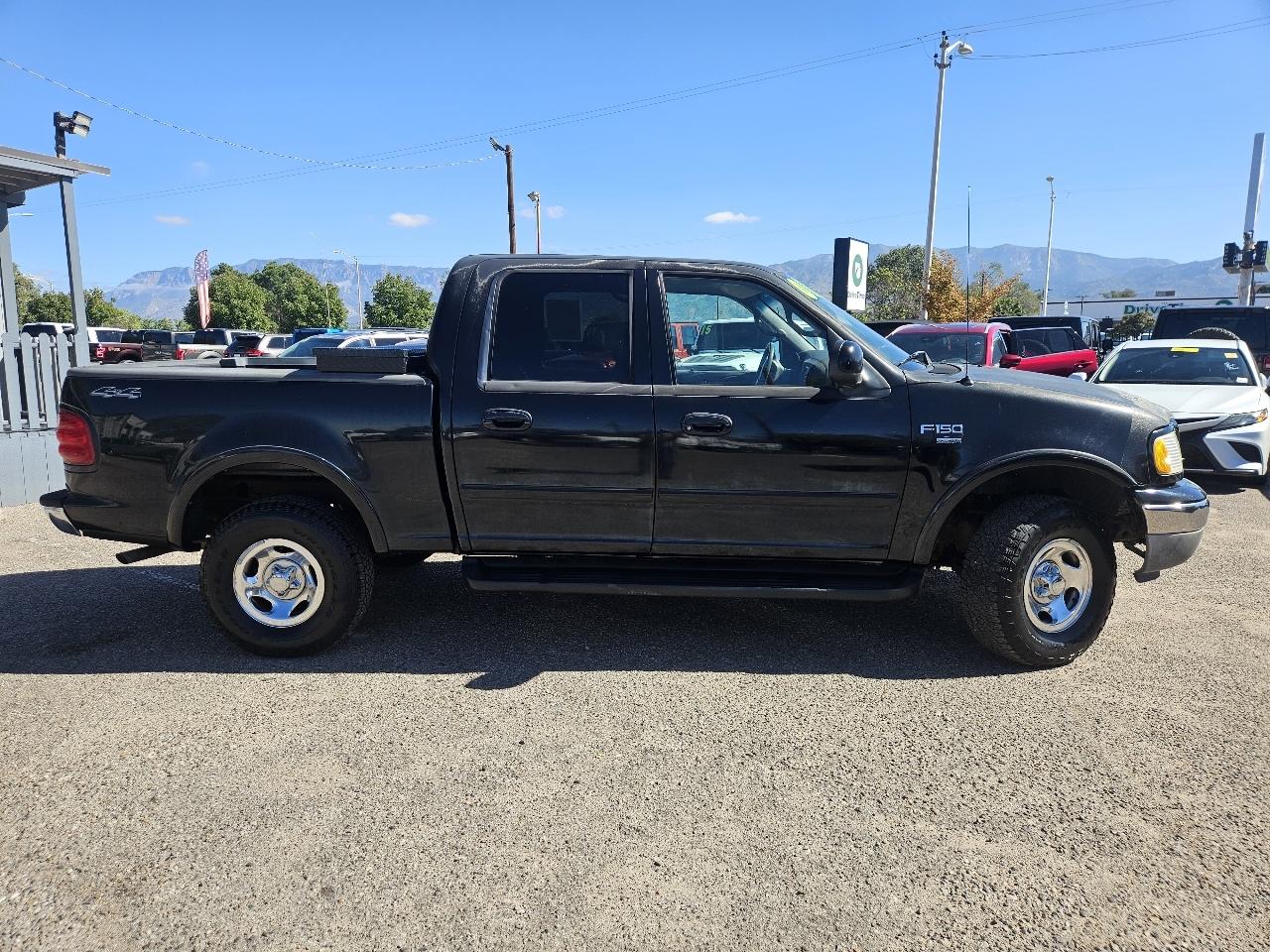 Ford F-150 XLT SuperCrew Short Box 4WD 2001
