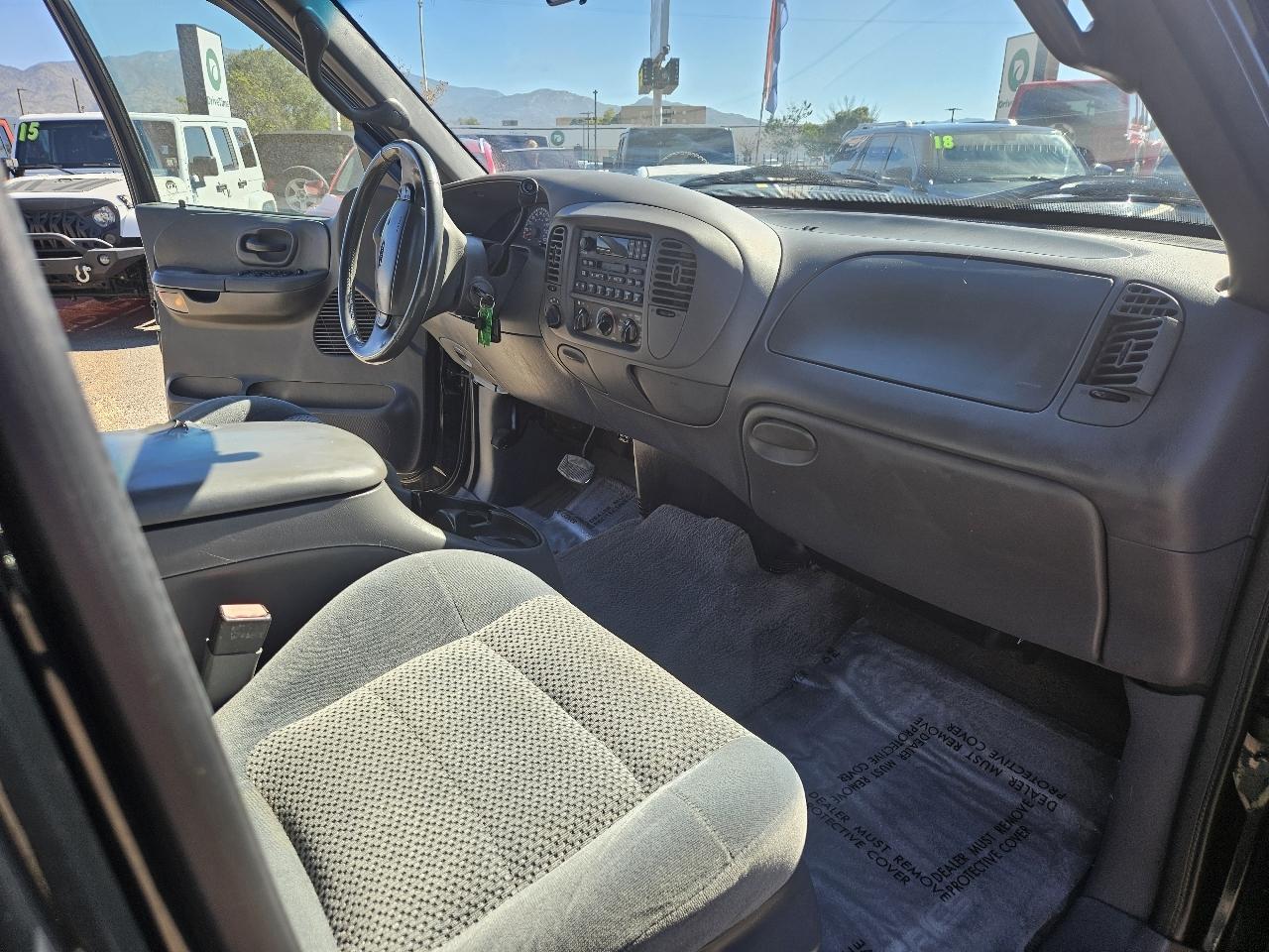 Ford F-150 XLT SuperCrew Short Box 4WD 2001