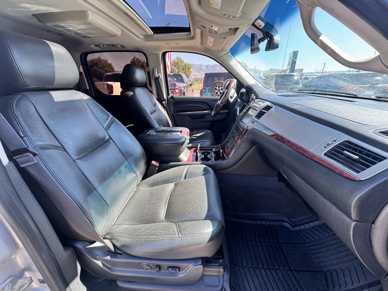 Cadillac Escalade ESV AWD Premium 2013