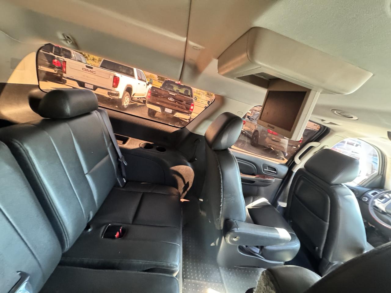 Cadillac Escalade ESV AWD Premium 2013