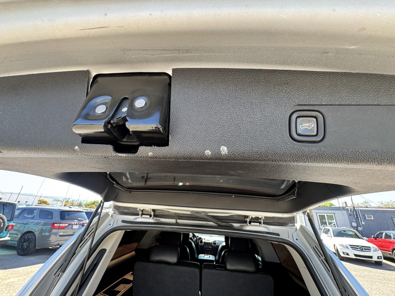 Cadillac Escalade ESV AWD Premium 2013