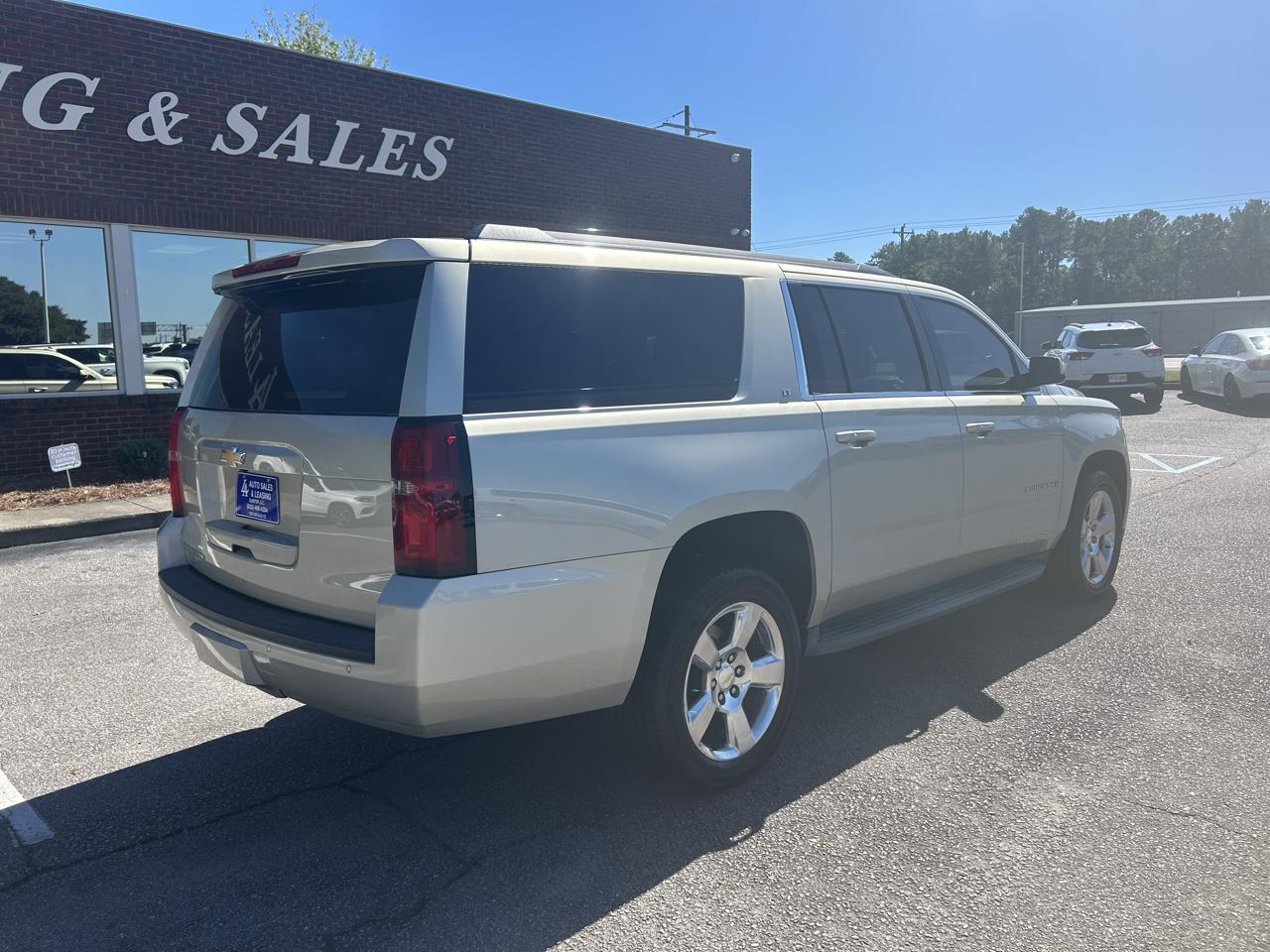 Chevrolet Suburban LT 2WD 2016