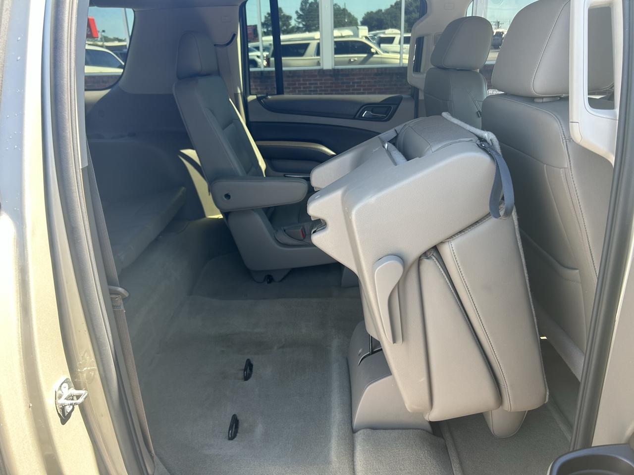 Chevrolet Suburban LT 2WD 2016