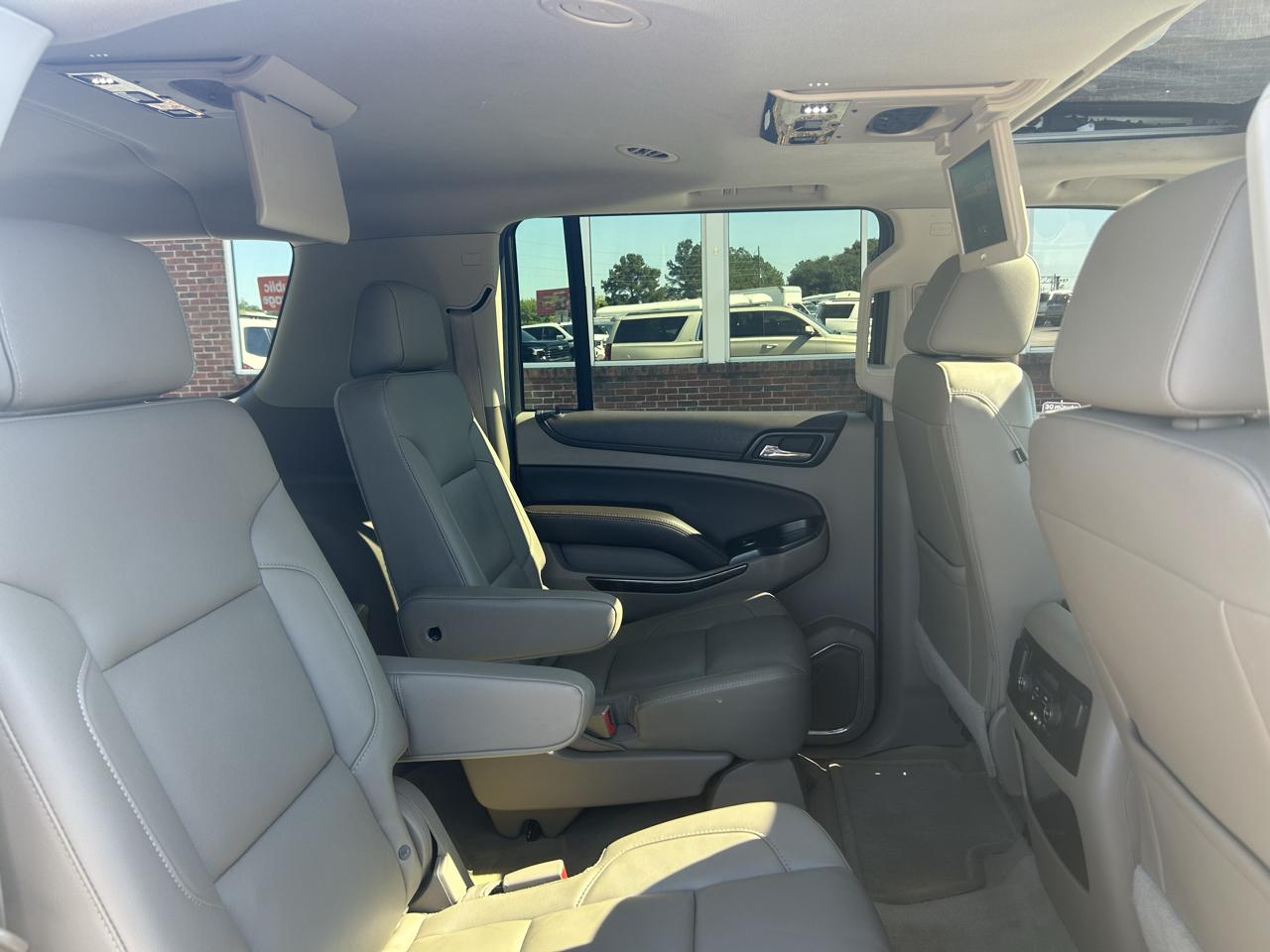 Chevrolet Suburban LT 2WD 2016