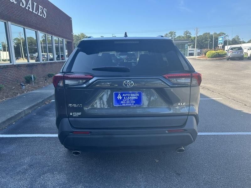 Toyota RAV4 XLE 2021