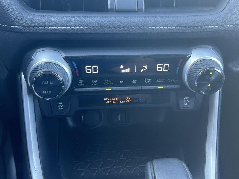 Toyota RAV4 XLE 2021