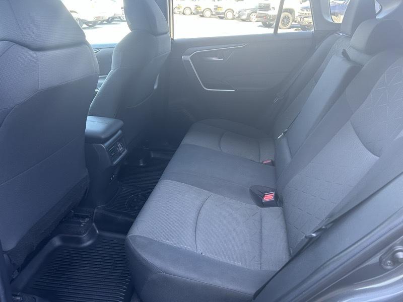 Toyota RAV4 XLE 2021
