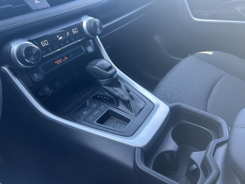 Toyota RAV4 XLE 2021
