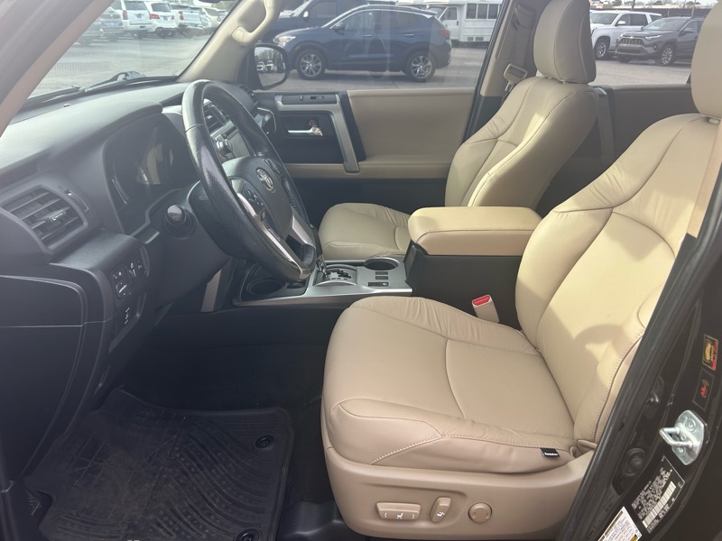 Toyota 4Runner Limited 2WD V6 2014