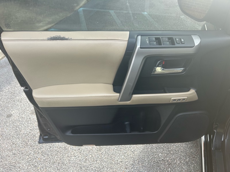 Toyota 4Runner Limited 2WD V6 2014