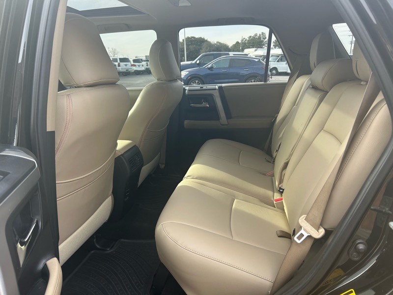 Toyota 4Runner Limited 2WD V6 2014