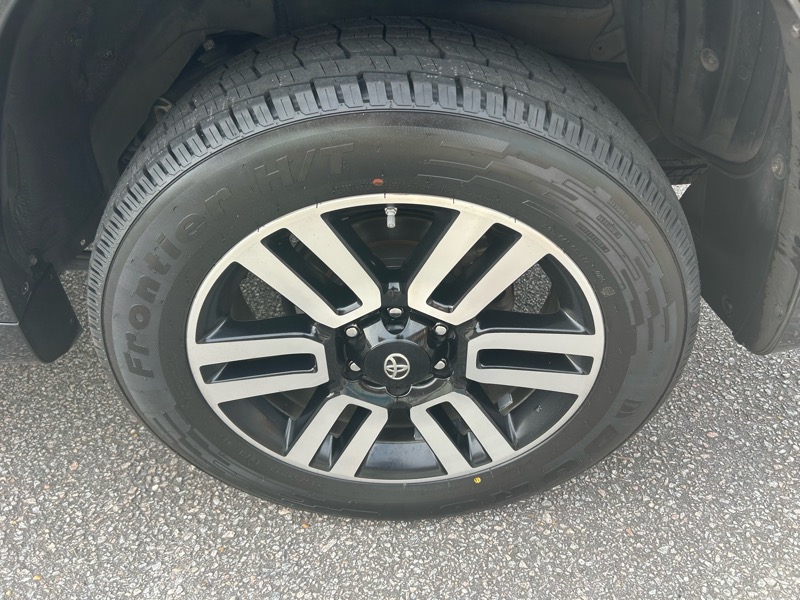 Toyota 4Runner Limited 2WD V6 2014