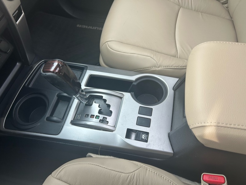 Toyota 4Runner Limited 2WD V6 2014