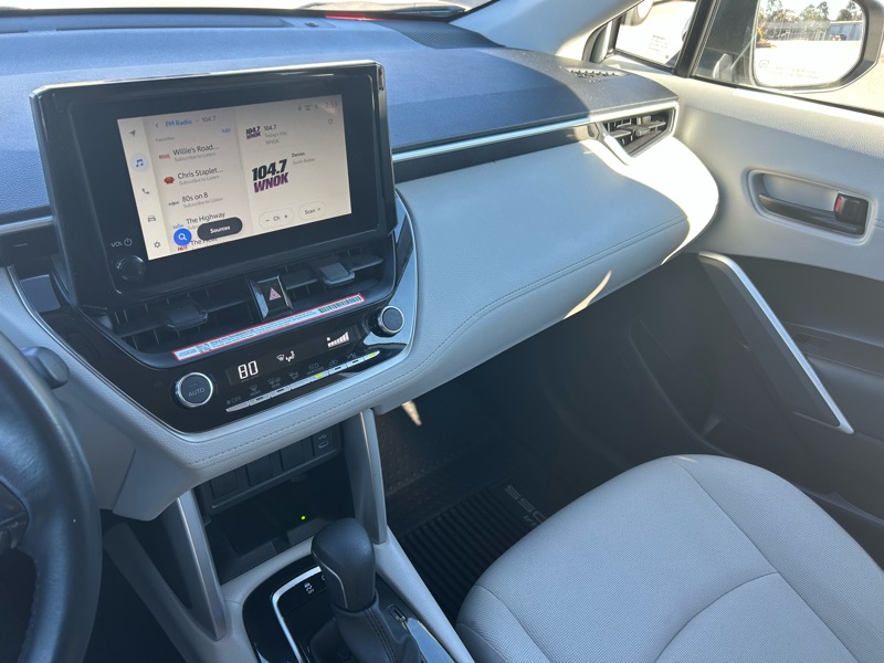 Toyota Corolla Cross LE 2024