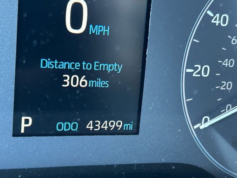 Toyota Corolla Cross LE 2024