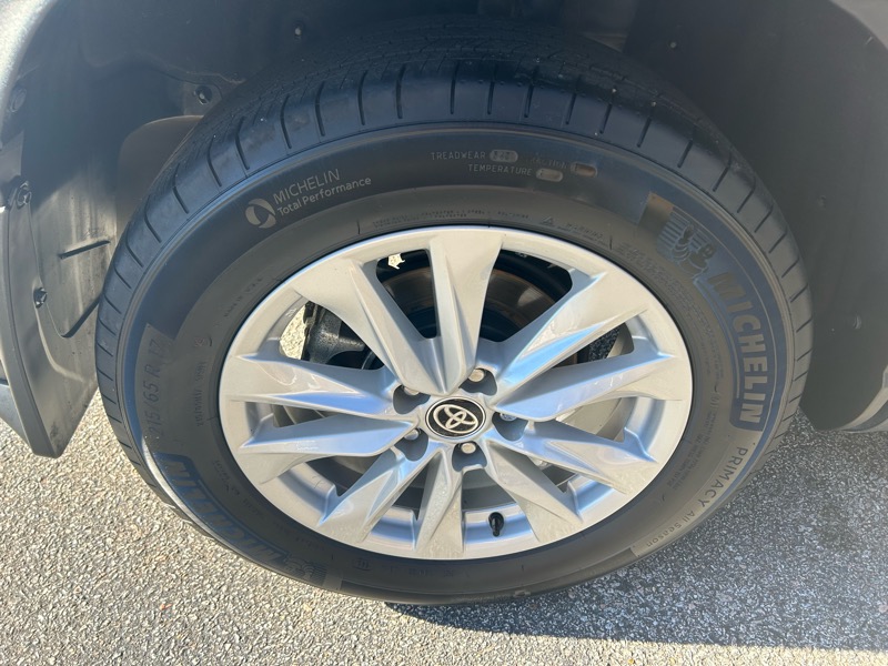 Toyota Corolla Cross LE 2024