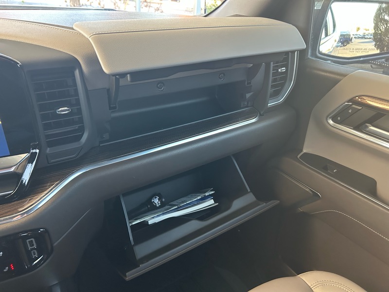 Chevrolet Silverado 1500 LT Crew Cab 2WD 2024