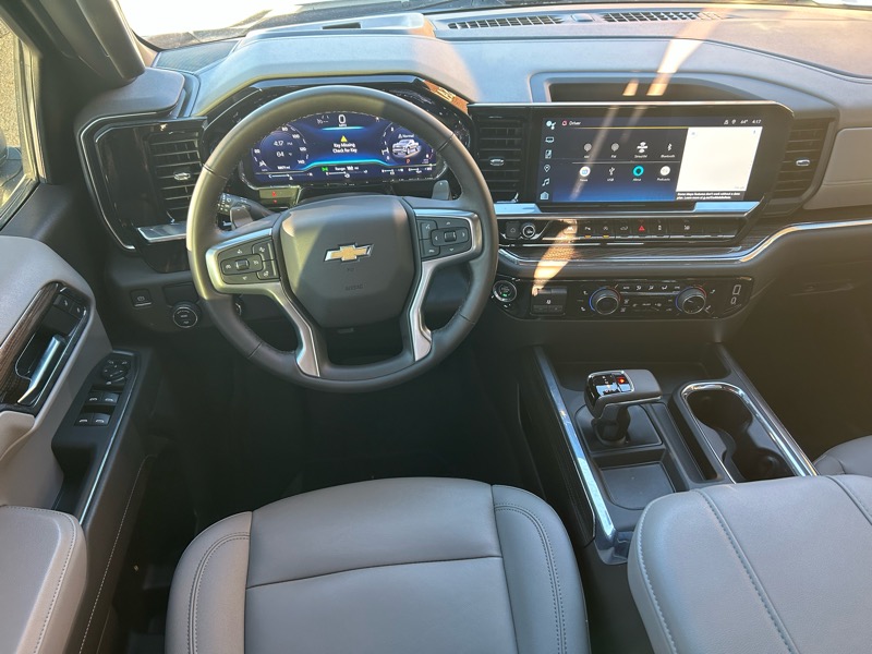Chevrolet Silverado 1500 LT Crew Cab 2WD 2024