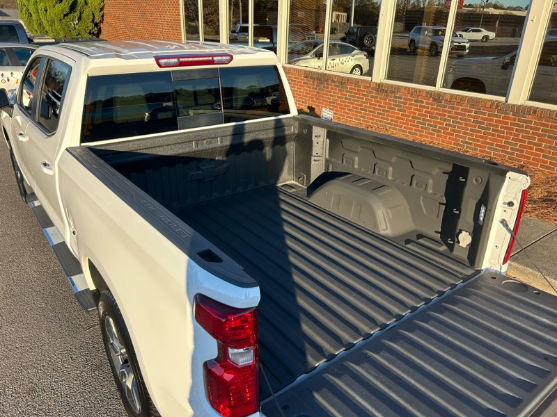 Chevrolet Silverado 1500 LT Crew Cab 2WD 2024