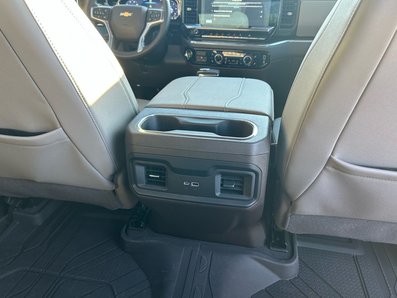 Chevrolet Silverado 1500 LT Crew Cab 2WD 2024