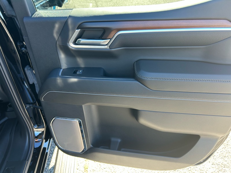 GMC Sierra 1500 Denali Crew Cab Short Box 4WD 2024