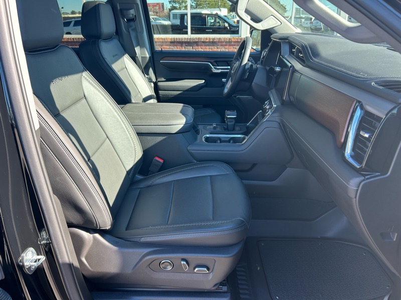 GMC Sierra 1500 Denali Crew Cab Short Box 4WD 2024